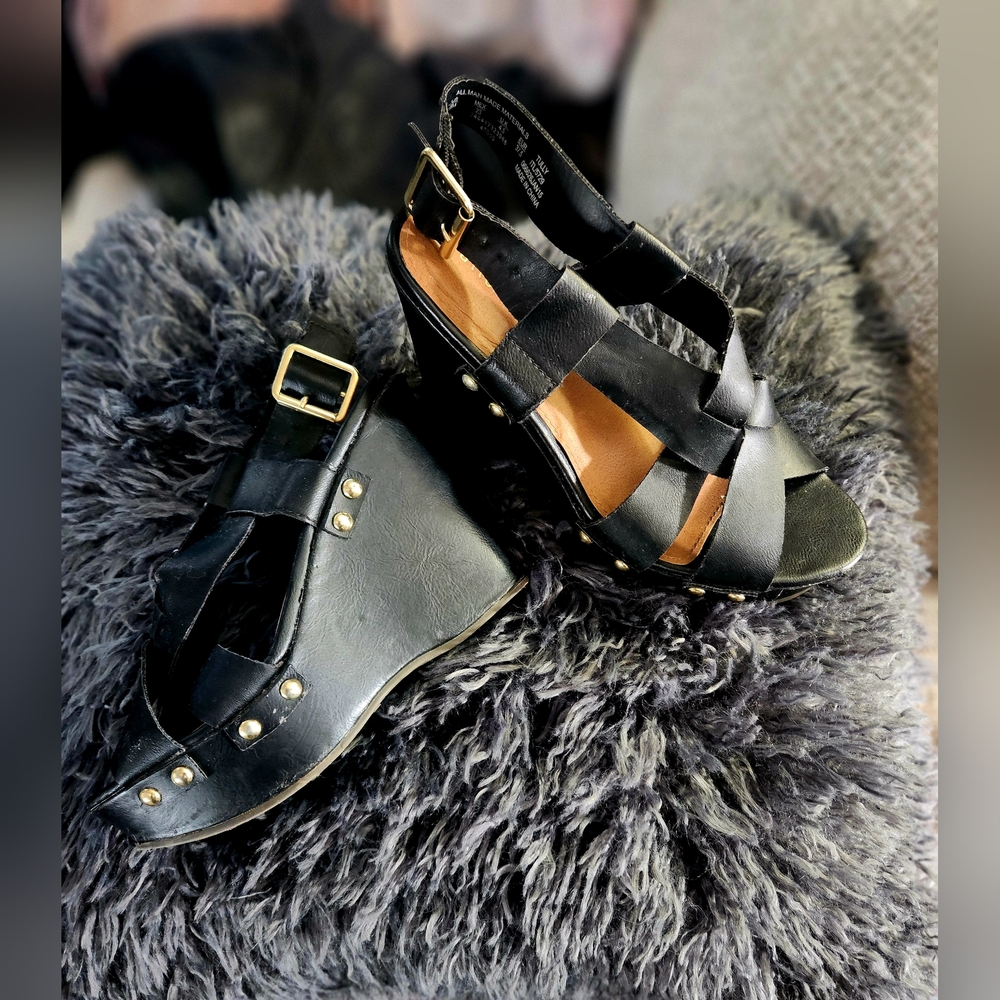 Women's wedge heels Size 6, black